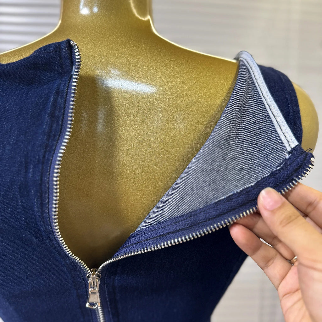 Woman Denim 2Pcs Set Sleeveless Metal Buckle Denim Top with Wide Leg Jeans Pant